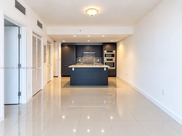 7661 NW 107th Avenue 409, Doral, FL 33178