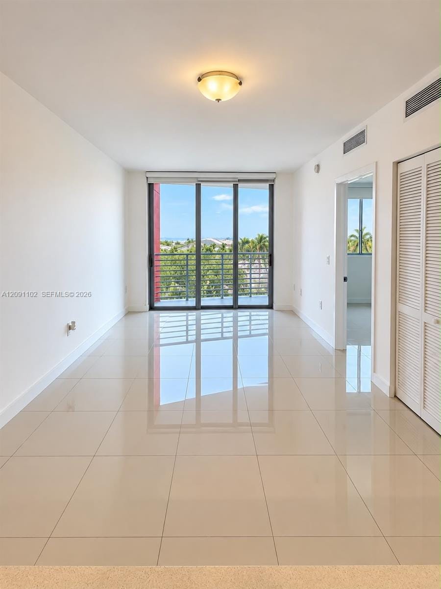 7661 NW 107th Avenue 409, Doral, FL 33178 photo 4