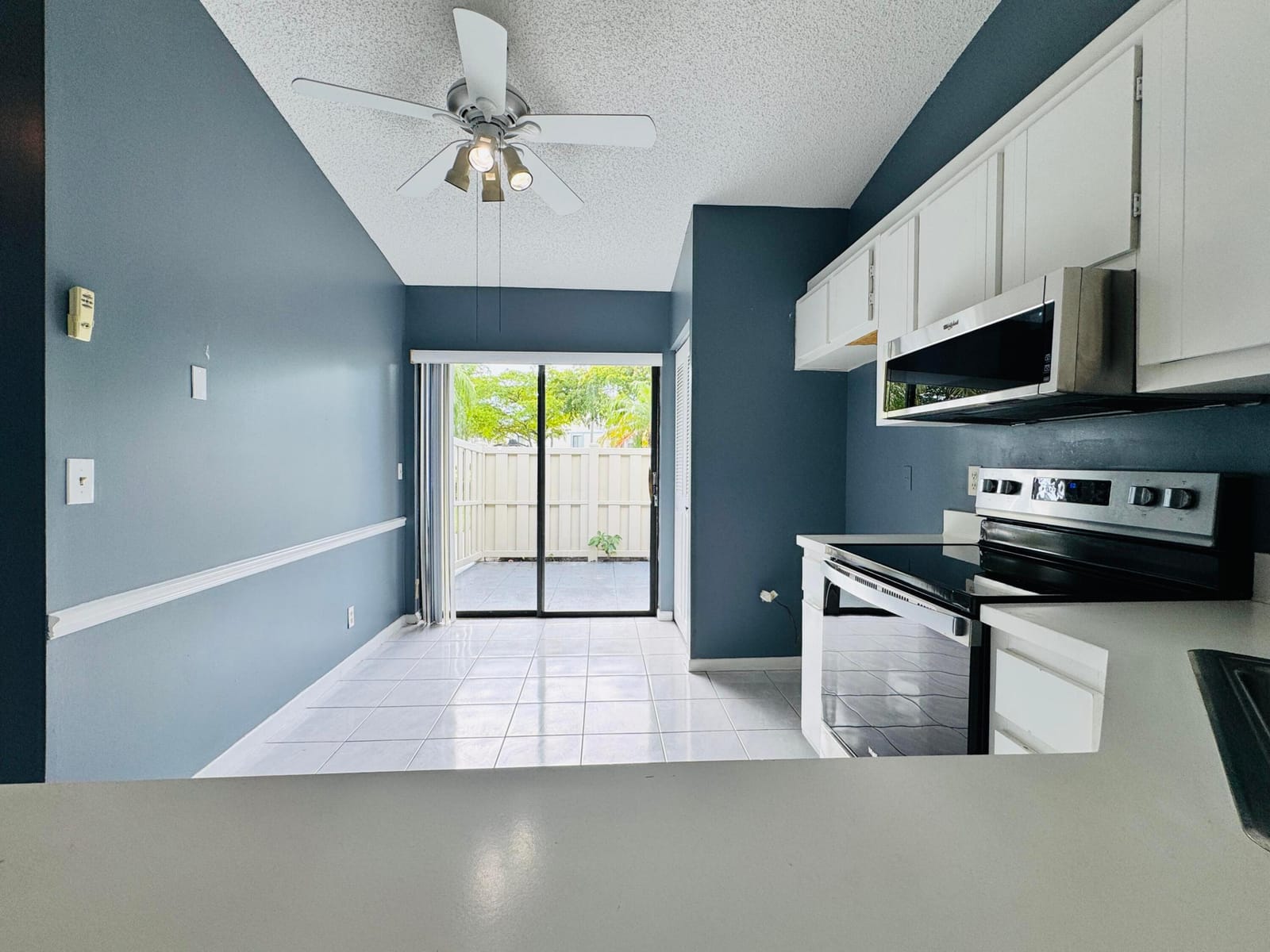 1025 Green Pine Boulevard B — photo 4