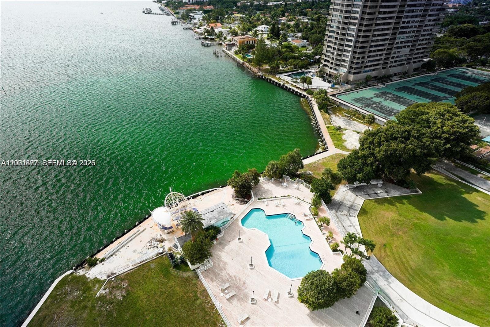 11111 Biscayne Boulevard 20E, Miami, FL 33181 photo 2