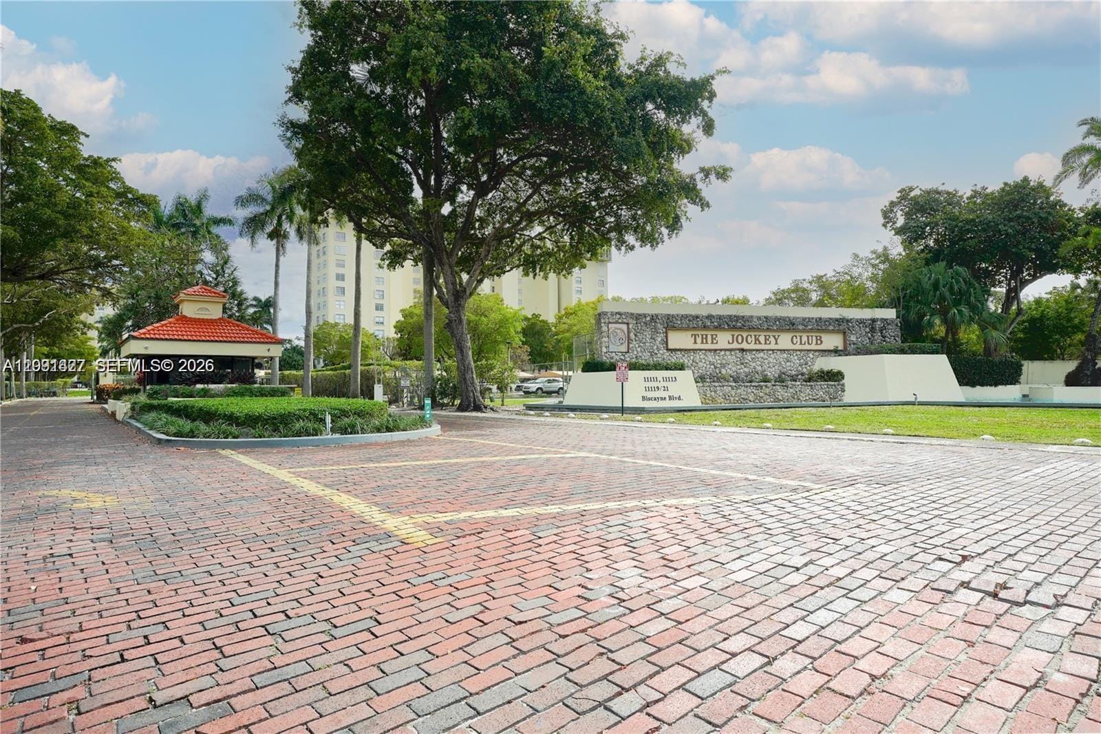 11111 Biscayne Boulevard 20E, Miami, FL 33181 photo 23