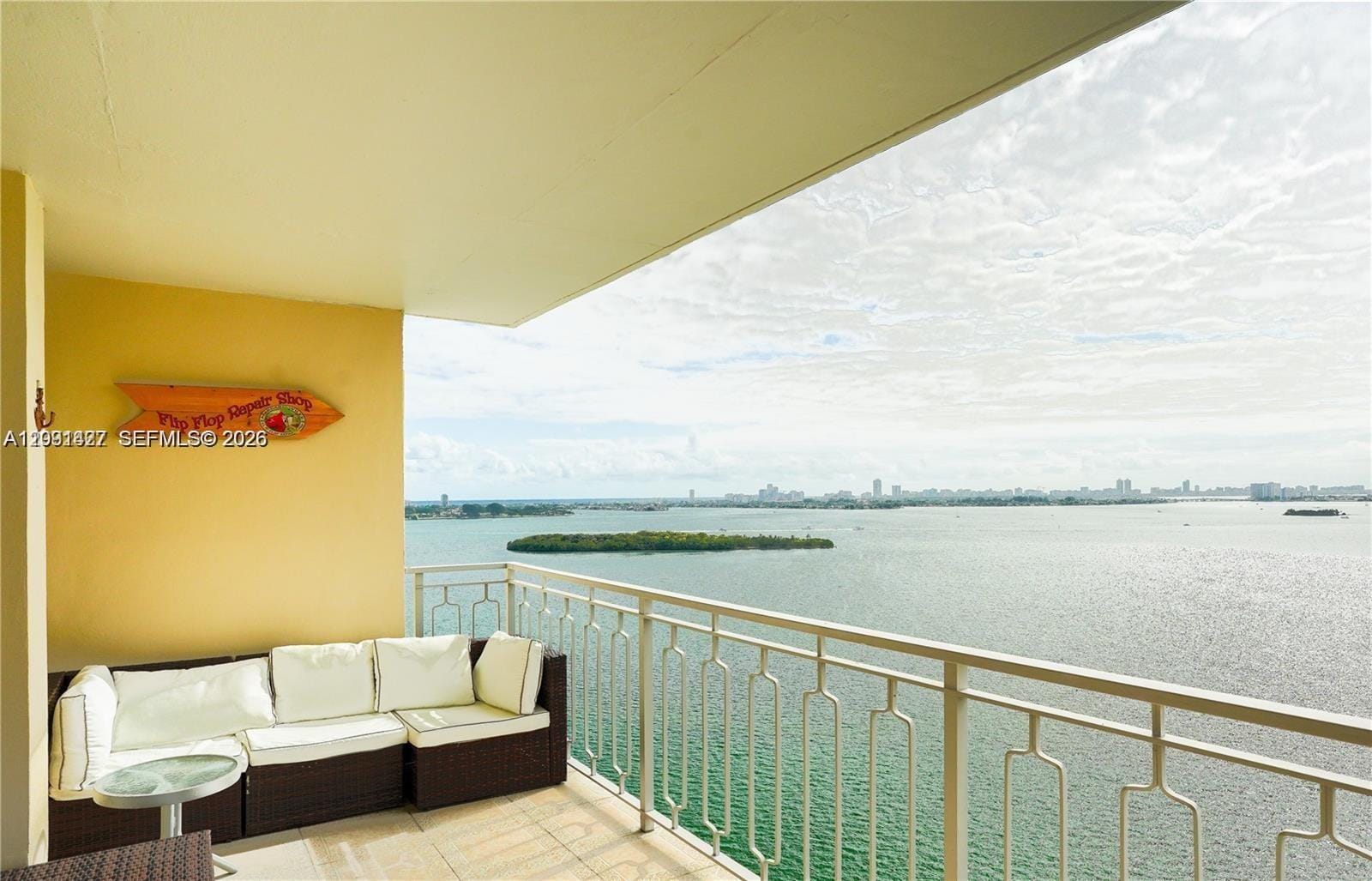 11111 Biscayne Boulevard 20E, Miami, FL 33181 photo 4