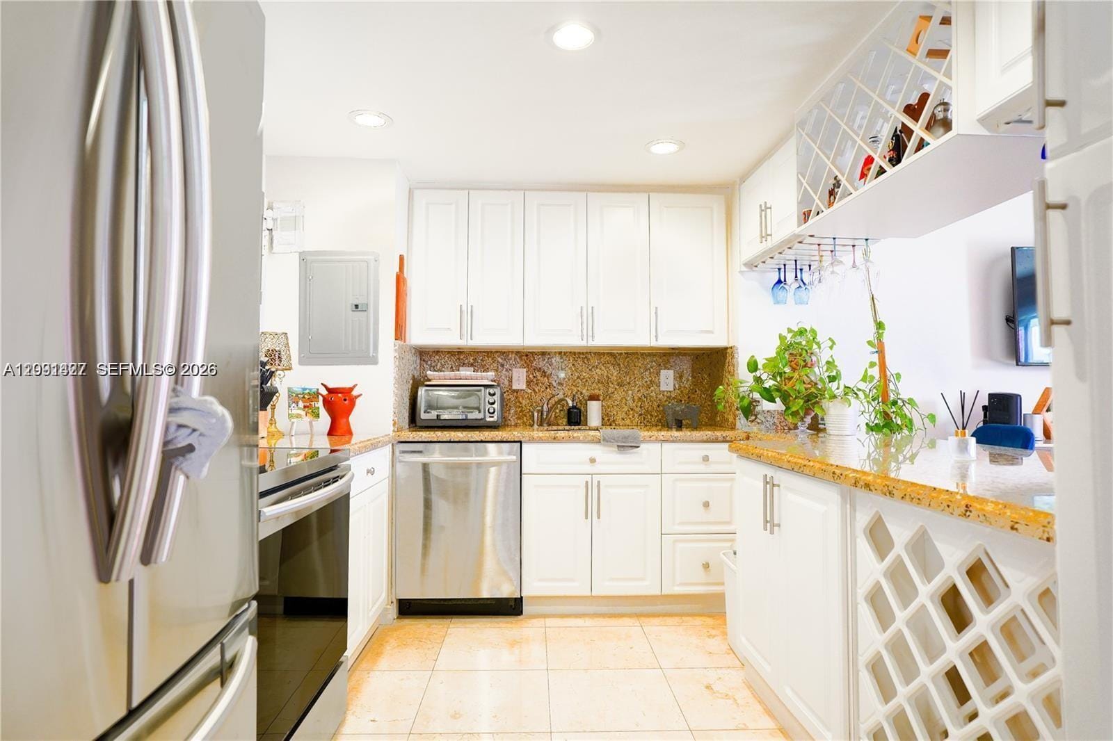 11111 Biscayne Boulevard 20E, Miami, FL 33181 photo 9