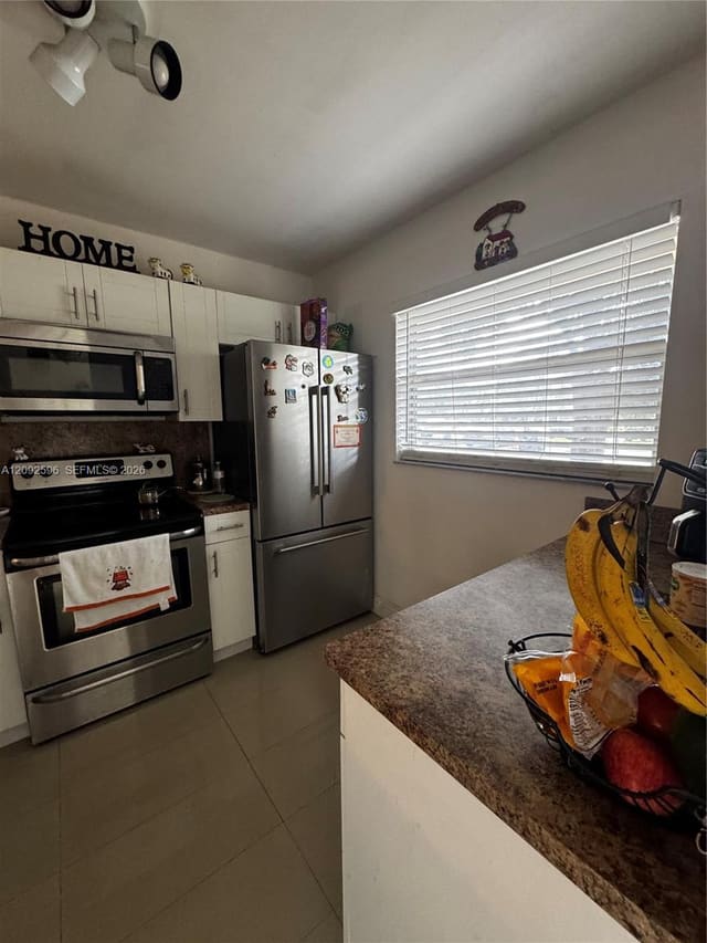 3900 NW 76th Avenue 111, Sunrise, FL 33351