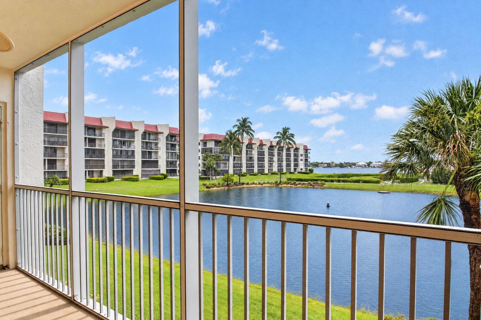 102 Half Moon Circle F2, Hypoluxo, FL 33462 photo 30