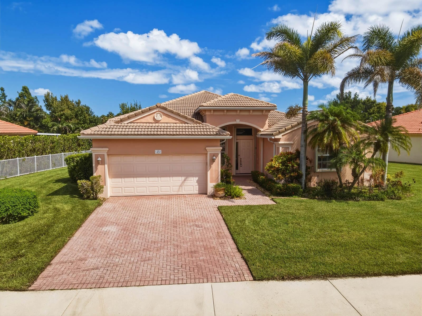 1251 SE Illusion Isle Way, Stuart, FL 34997 photo 5