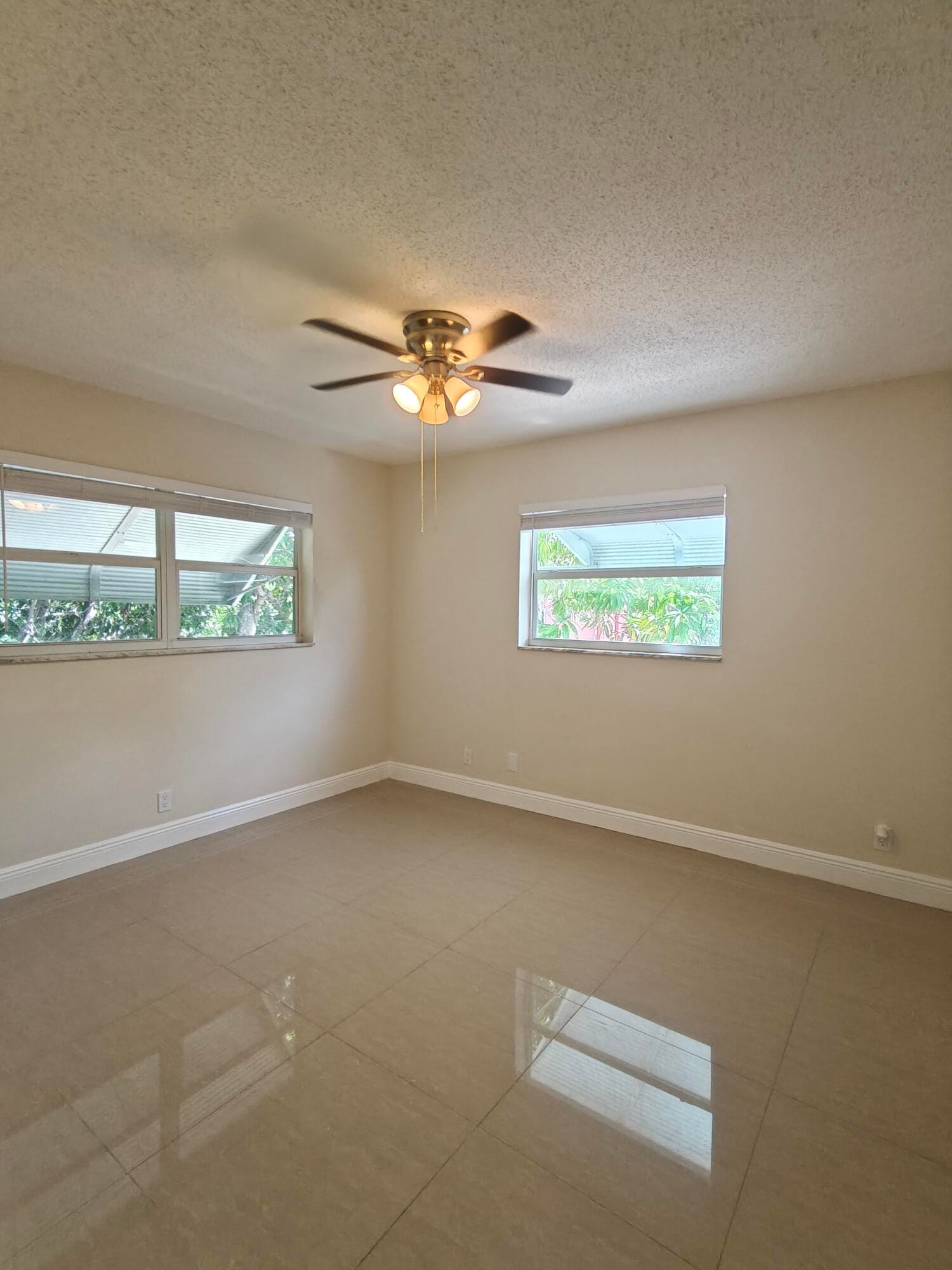 228 N Federal Highway — photo 12