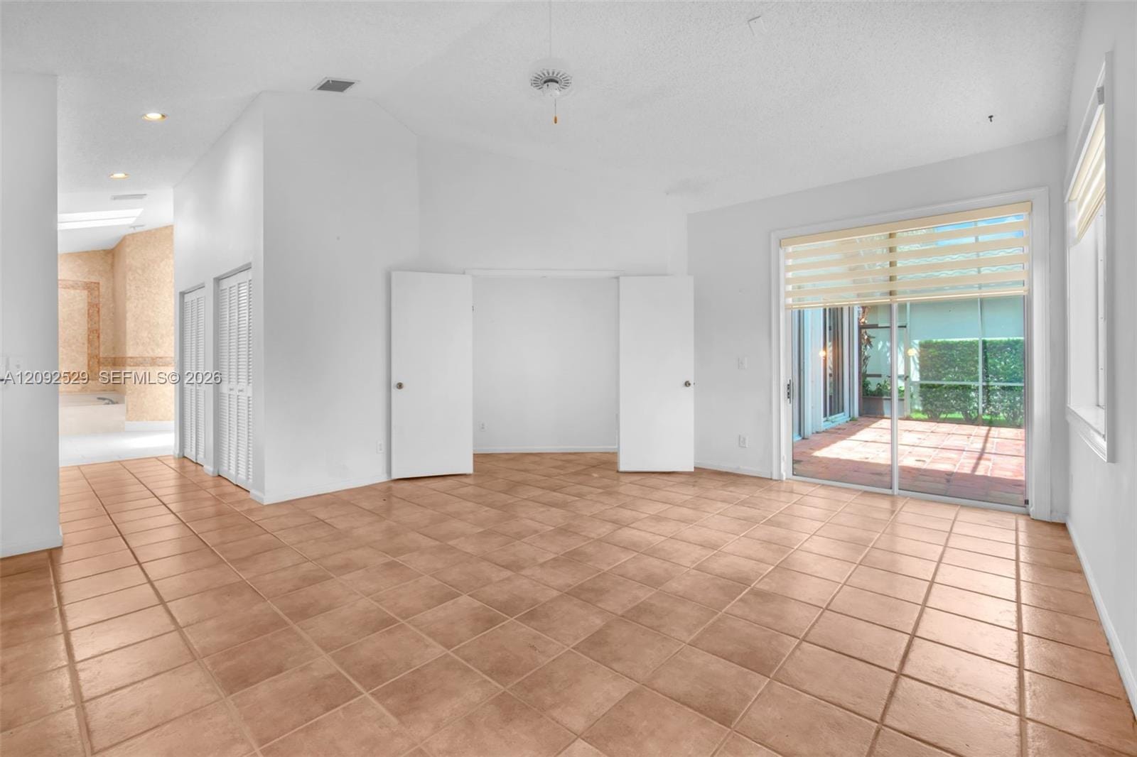 1545 W Lacosta Drive W, Pembroke Pines, FL 33027 photo 20