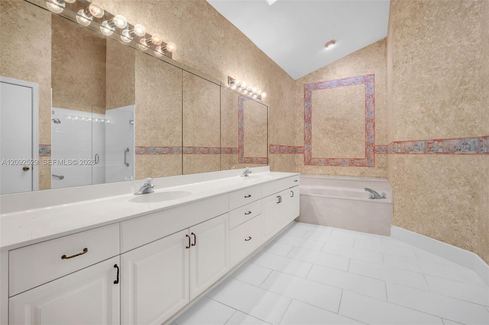 1545 W Lacosta Drive W, Pembroke Pines, FL 33027 photo 26
