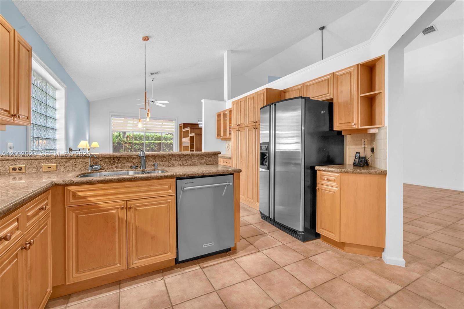 1545 W Lacosta Drive W, Pembroke Pines, FL 33027 photo 10