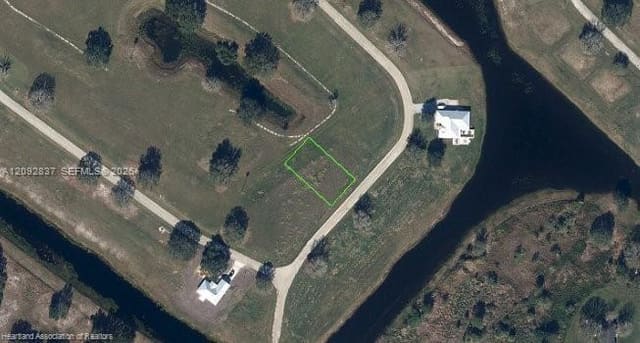 1513 Blue Heron Drive, Sebring, FL 33876