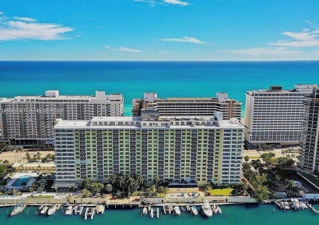 5600 Collins Avenue 6J, Miami Beach, FL 33140