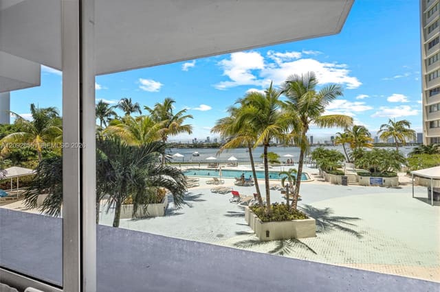 1200 West Avenue CU-7, Miami Beach, FL 33139