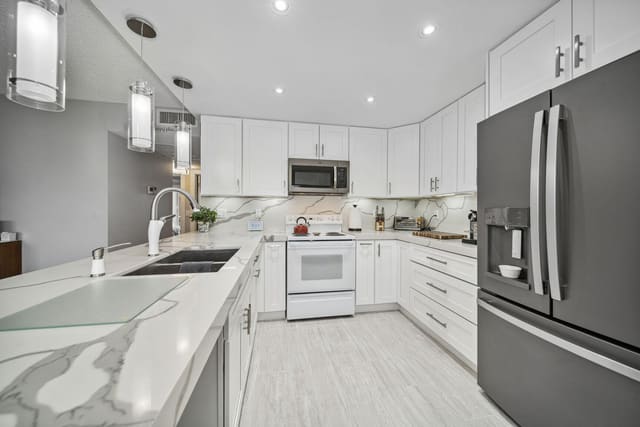 364 WELLINGTON J, West Palm Beach, FL 33417