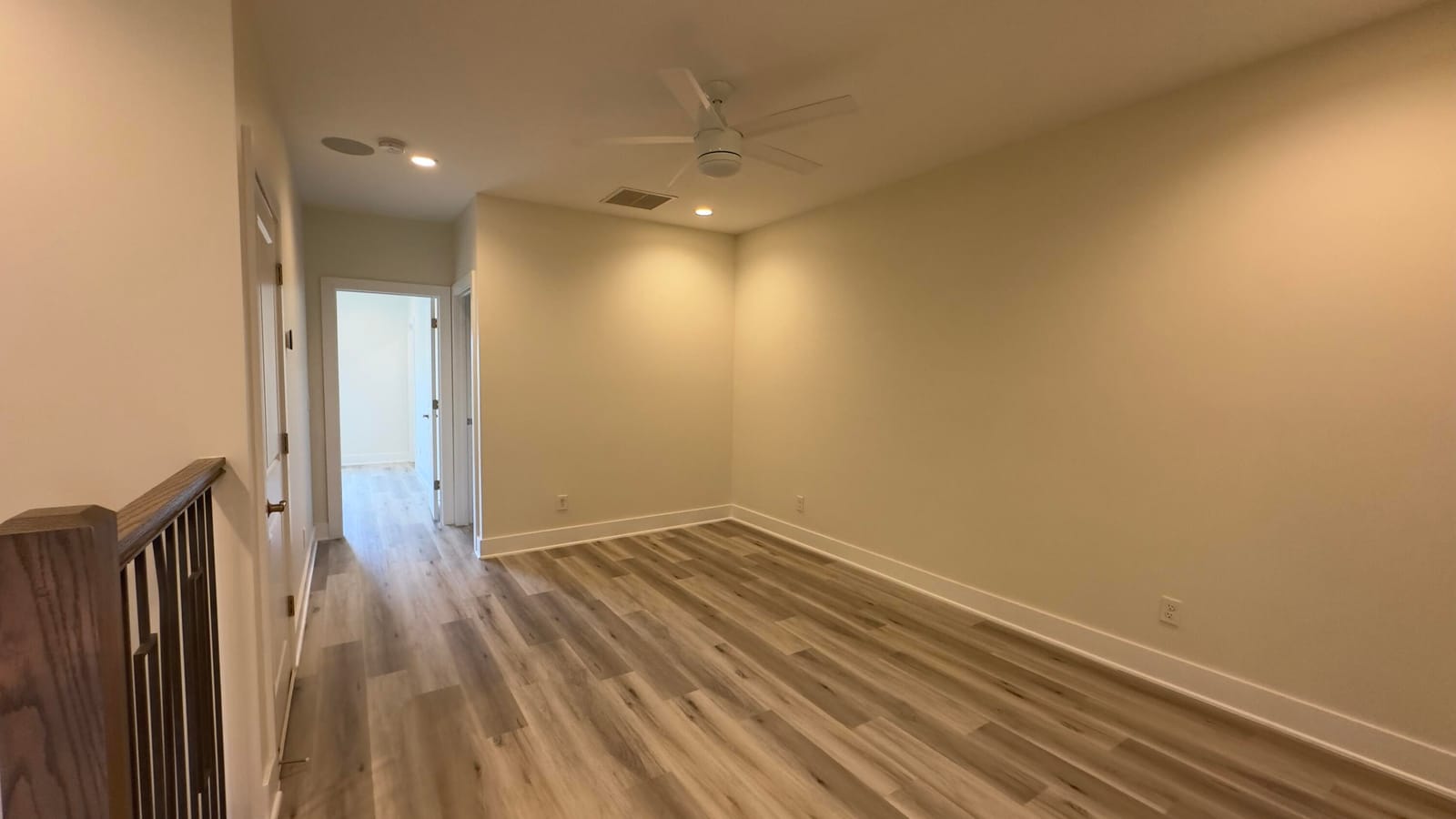 1834 Sandpiper Pointe Place — photo 2