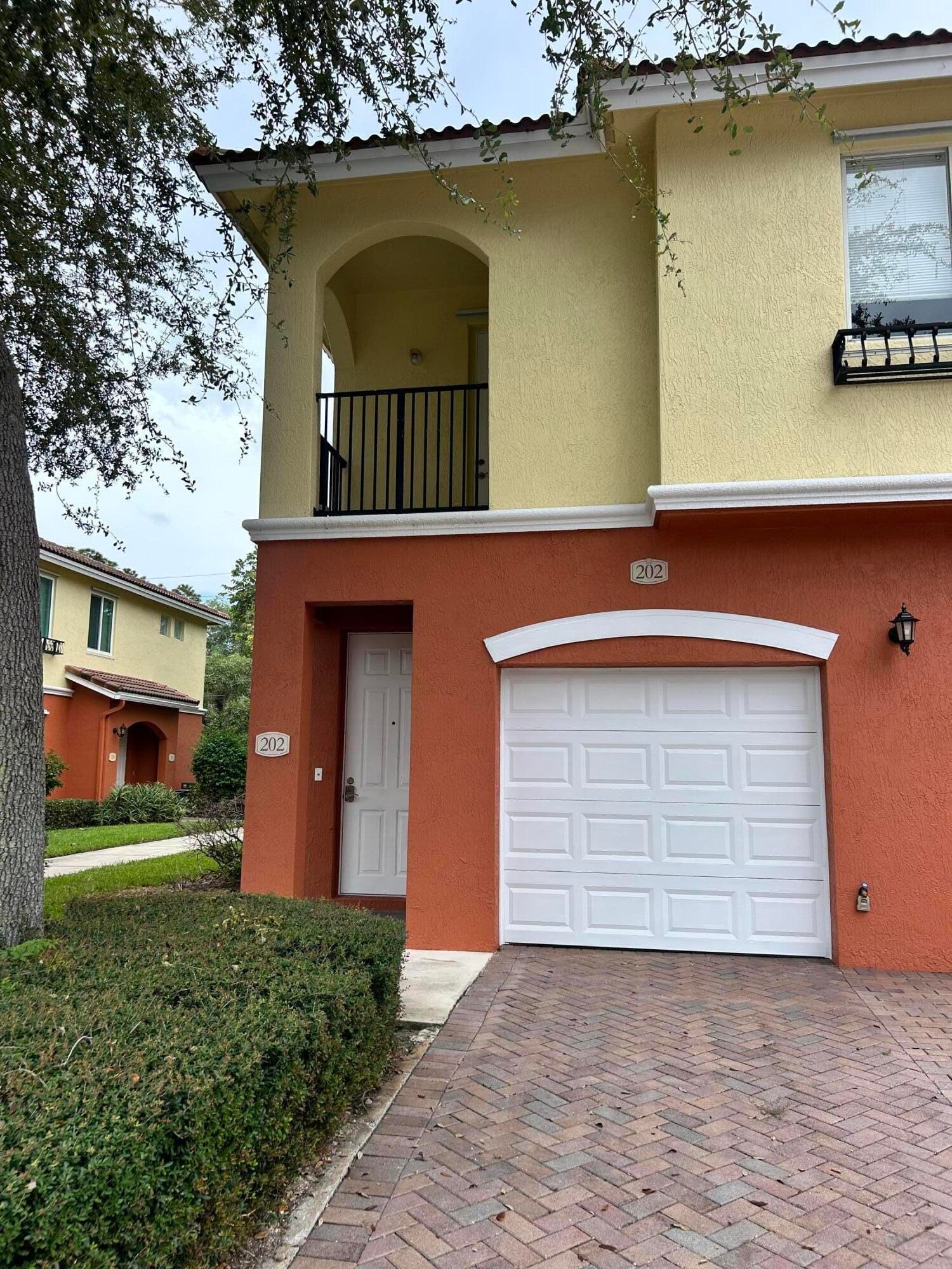 47 SE SEDONA Circle 202, Stuart, FL 34994 photo 2