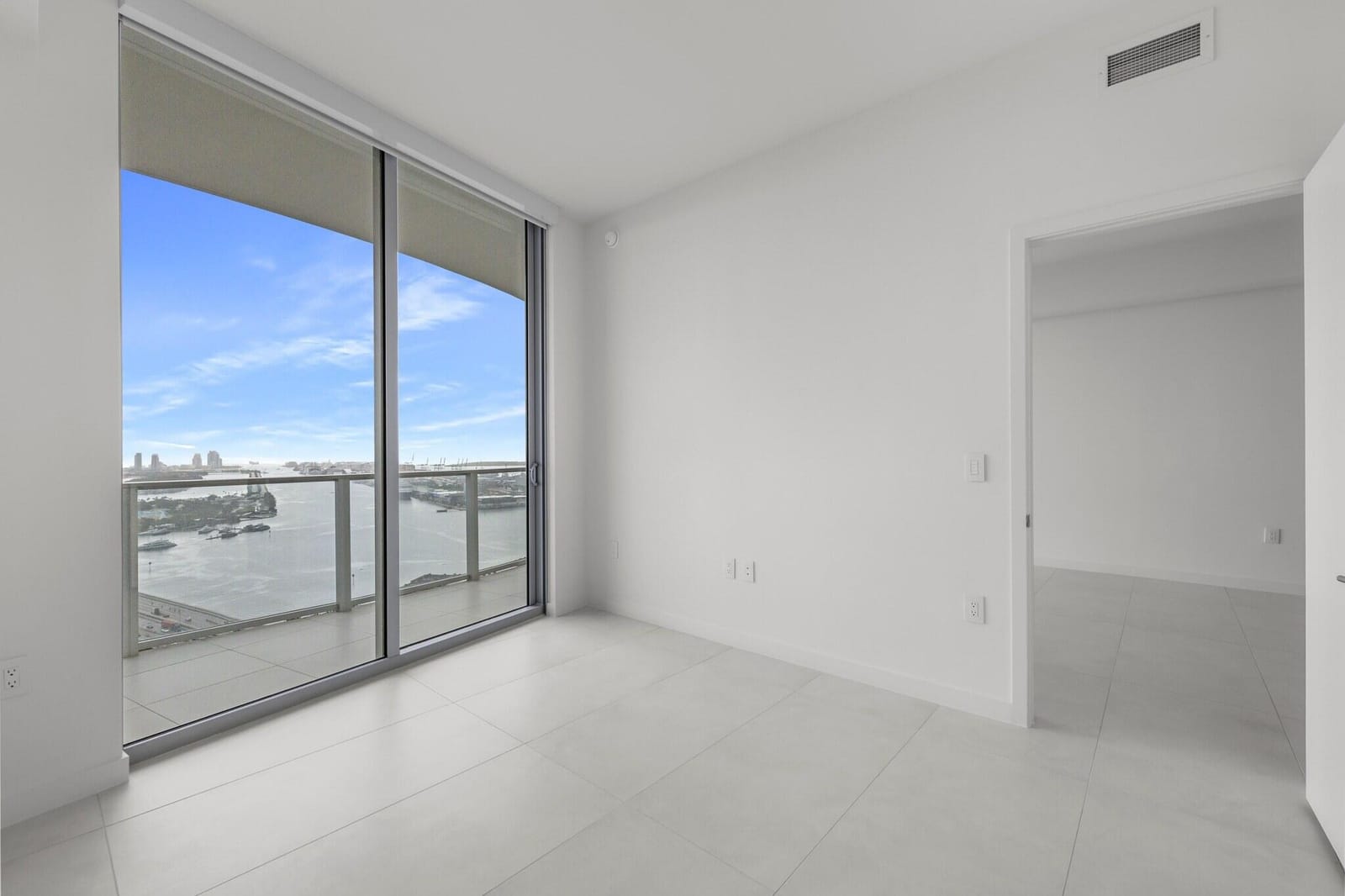 1400 Biscayne Boulevard 3604, Miami, FL 33132 photo 13