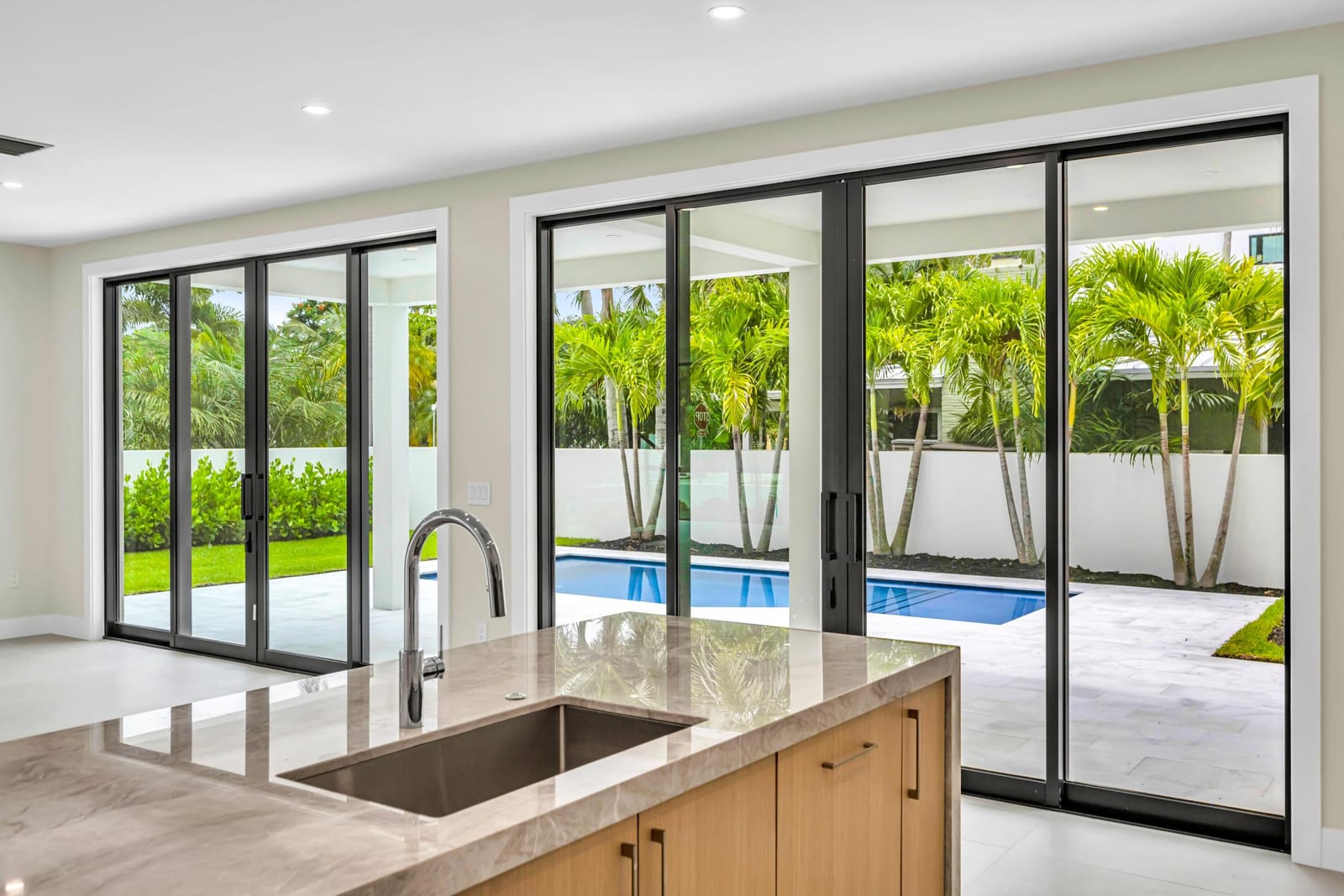 445 NE 11TH Avenue, Fort Lauderdale, FL 33301 photo 17