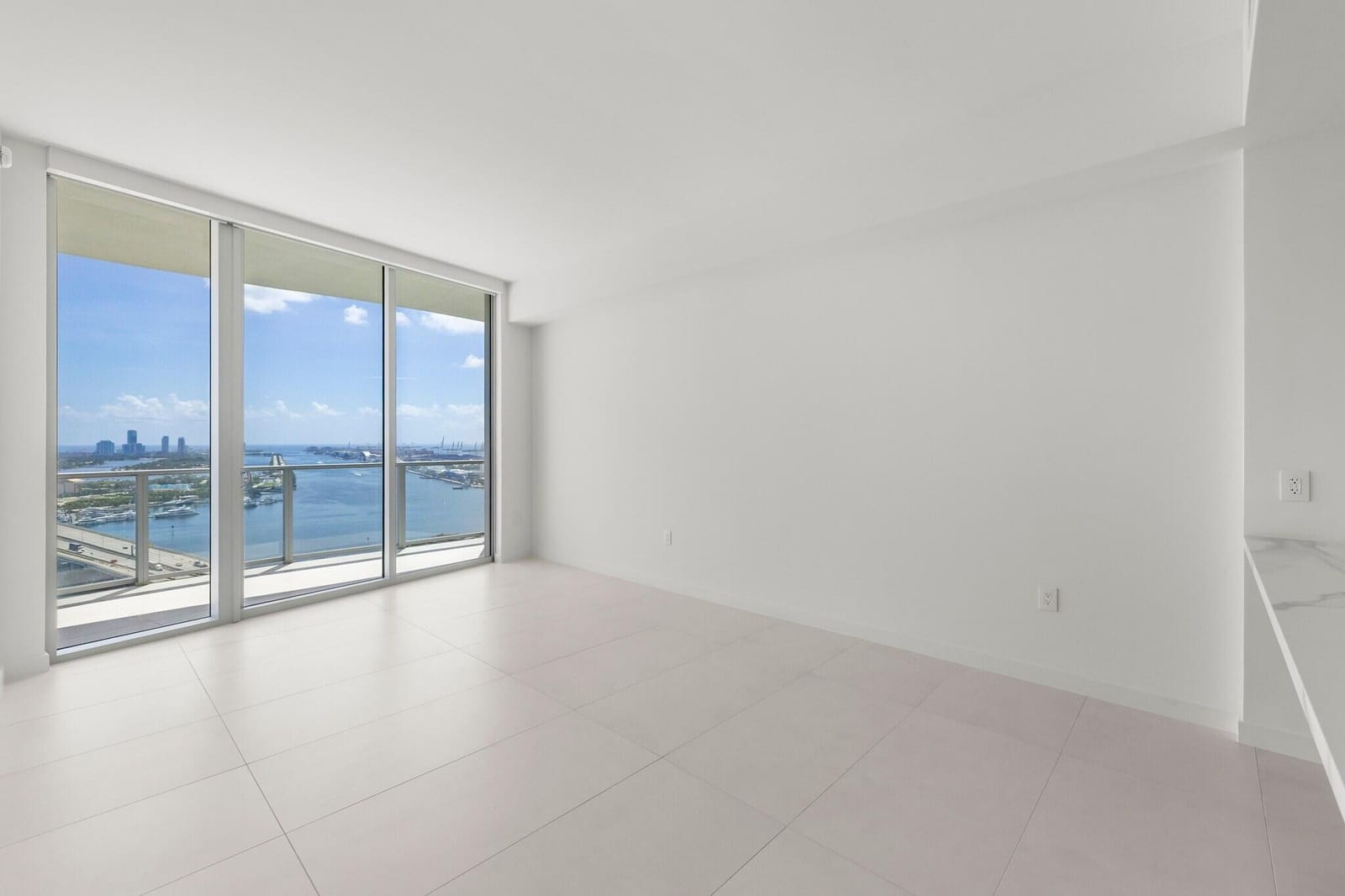 1400 Biscayne Boulevard 2904, Miami, FL 33132 photo 9