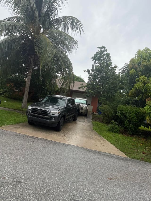 433 SW 10TH Avenue, Boynton Beach, FL 33435