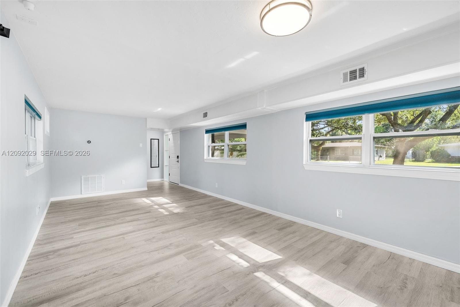 2830 NE 16th Terrace — photo 11