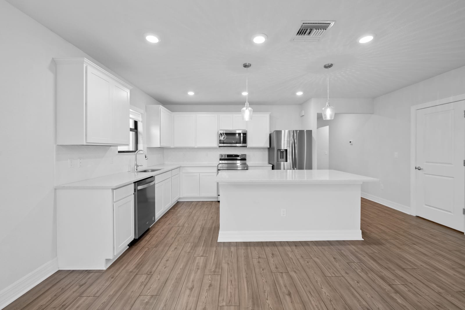 3125 BUTTONWOOD Court — photo 2
