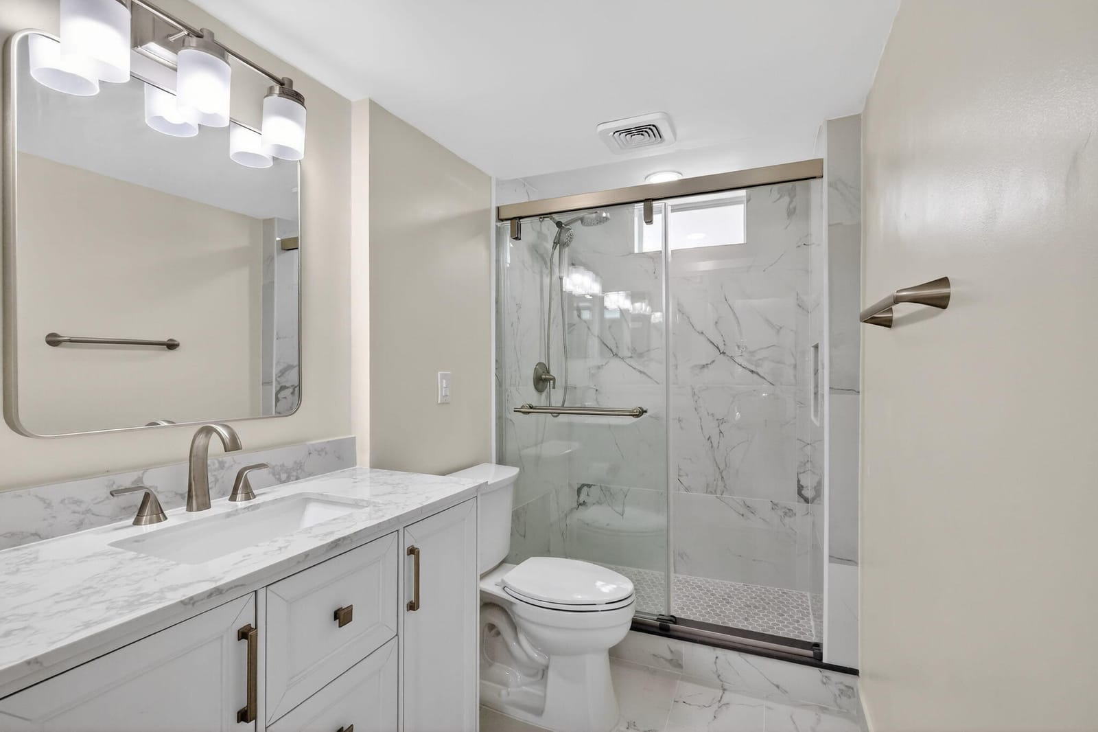 2615 NE 1ST Court 201, Boynton Beach, FL 33435 photo 14