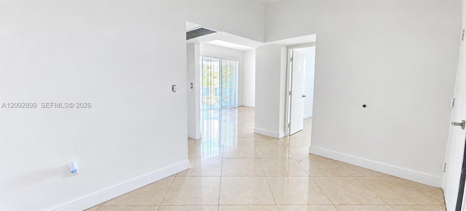 20505 E Country Club Drive 133, Aventura, FL 33180