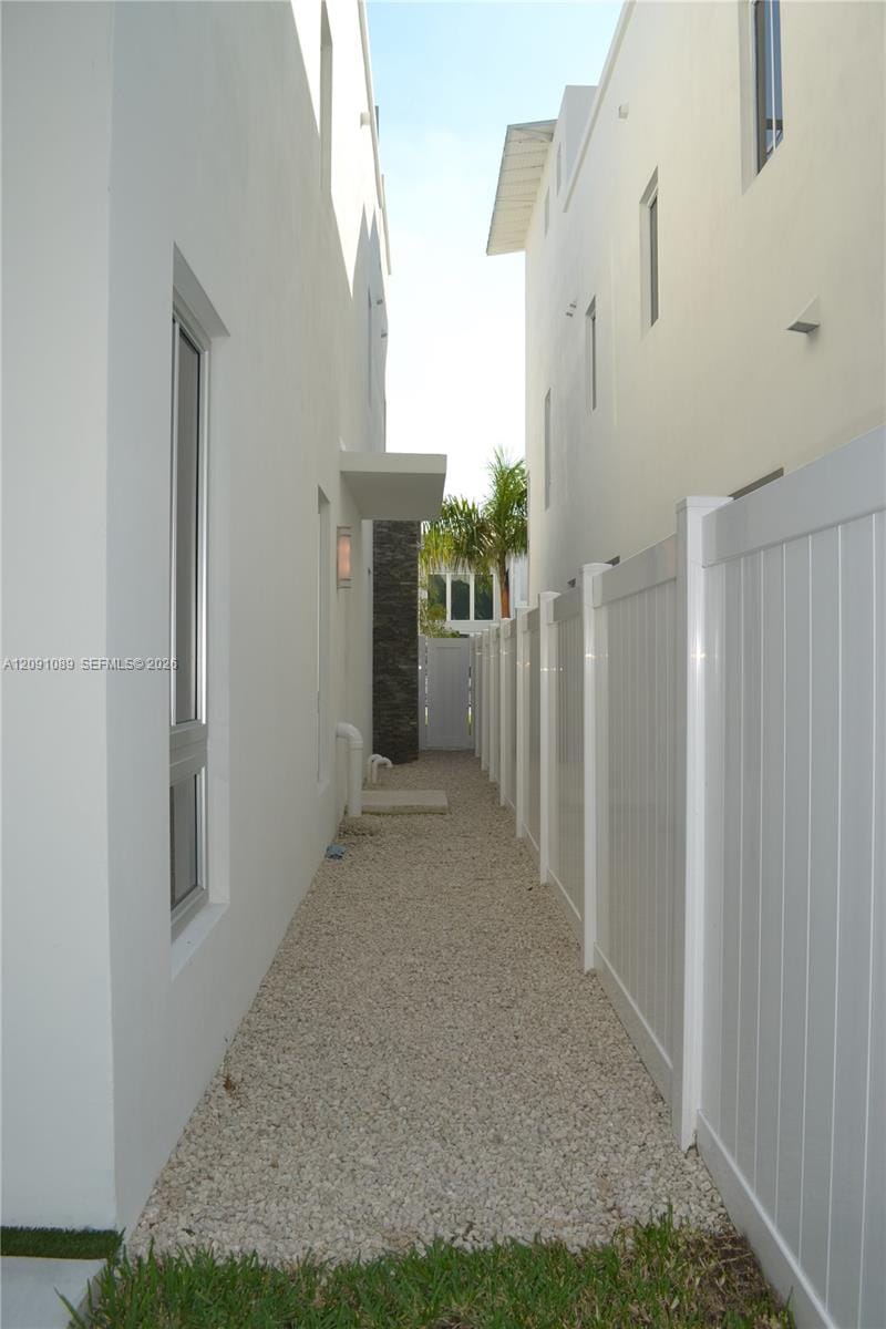 8241 NW 34th Drive, Doral, FL 33122 photo 11