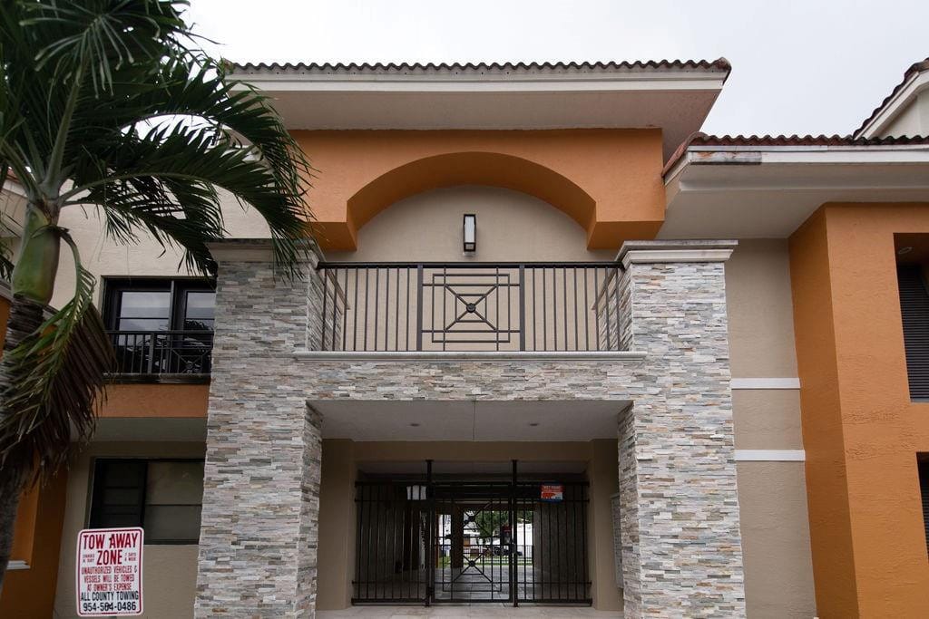 64 ISLE OF VENICE Drive APT 22, Fort Lauderdale, FL 33301 photo 20