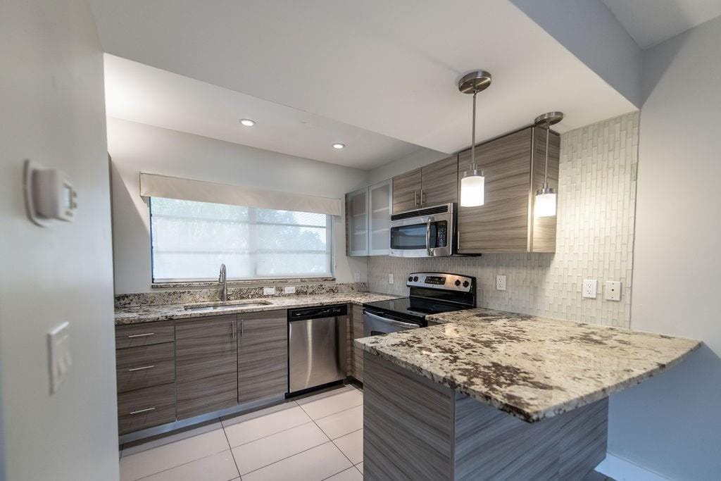64 ISLE OF VENICE Drive APT 22, Fort Lauderdale, FL 33301 photo 4