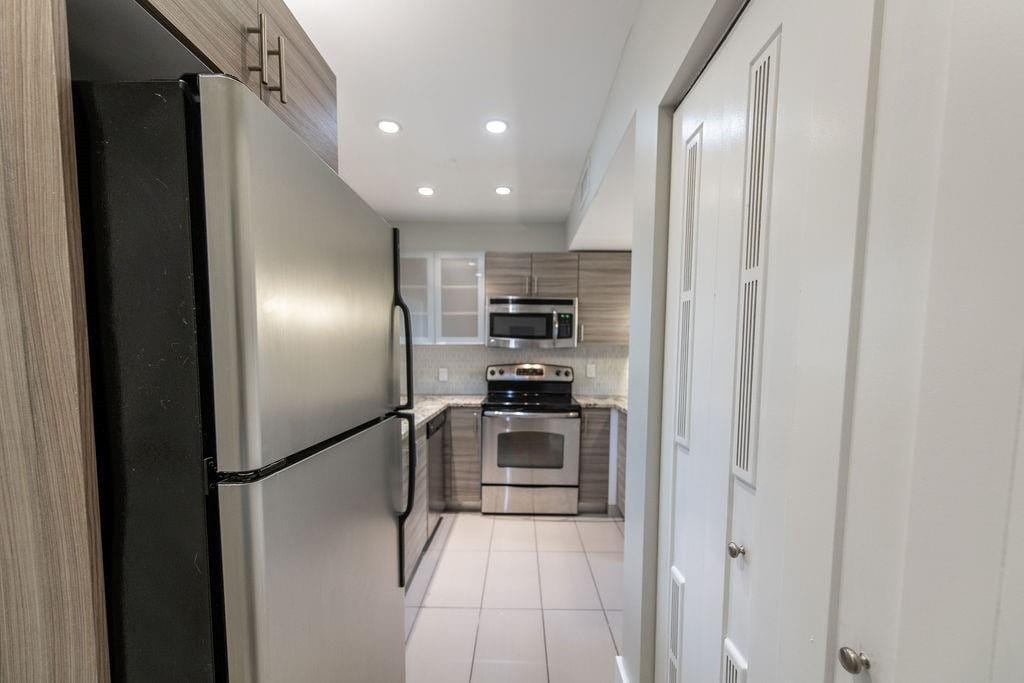 64 ISLE OF VENICE Drive APT 22, Fort Lauderdale, FL 33301 photo 8