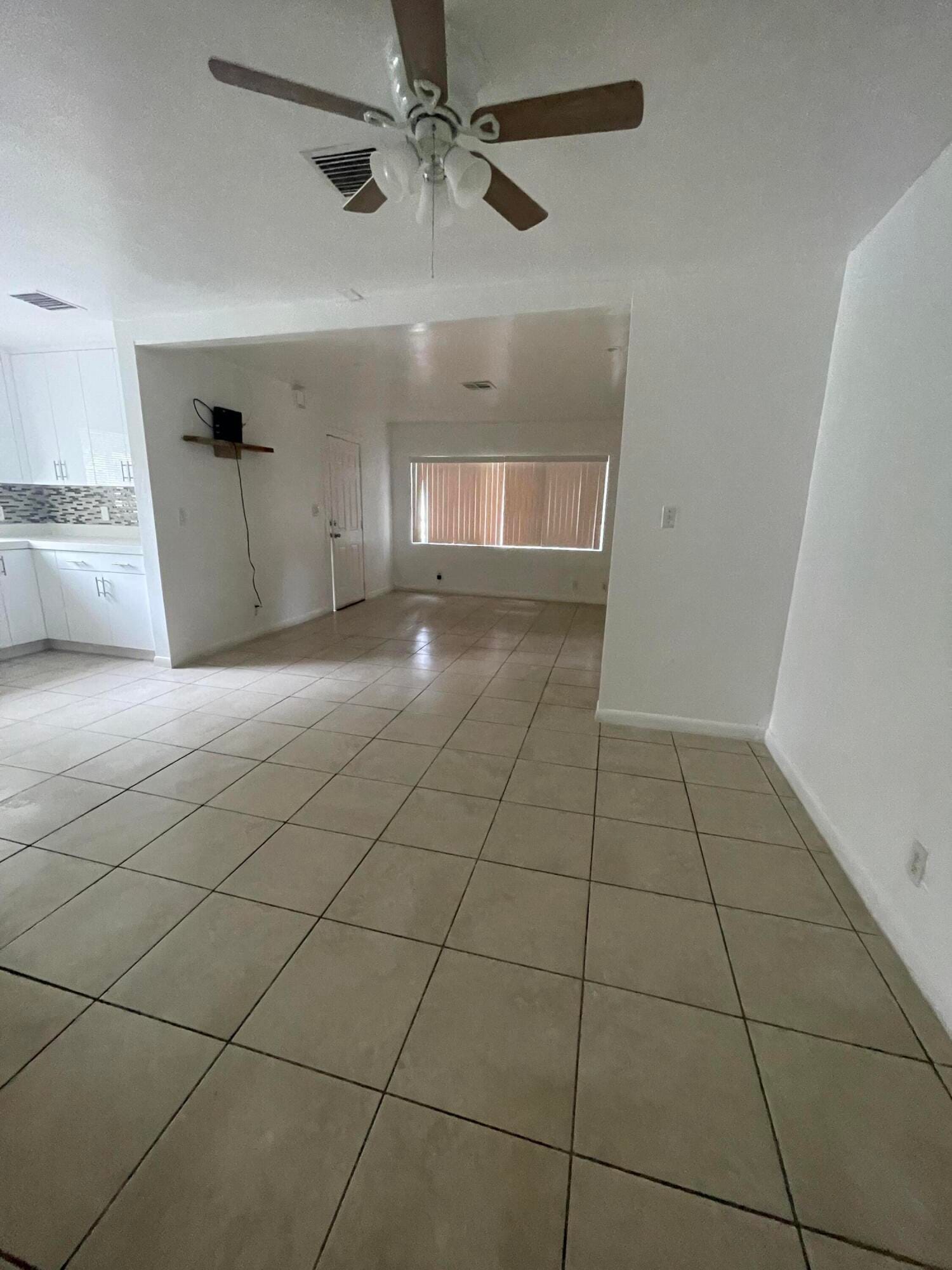 2410 GARFIELD Street — photo 2
