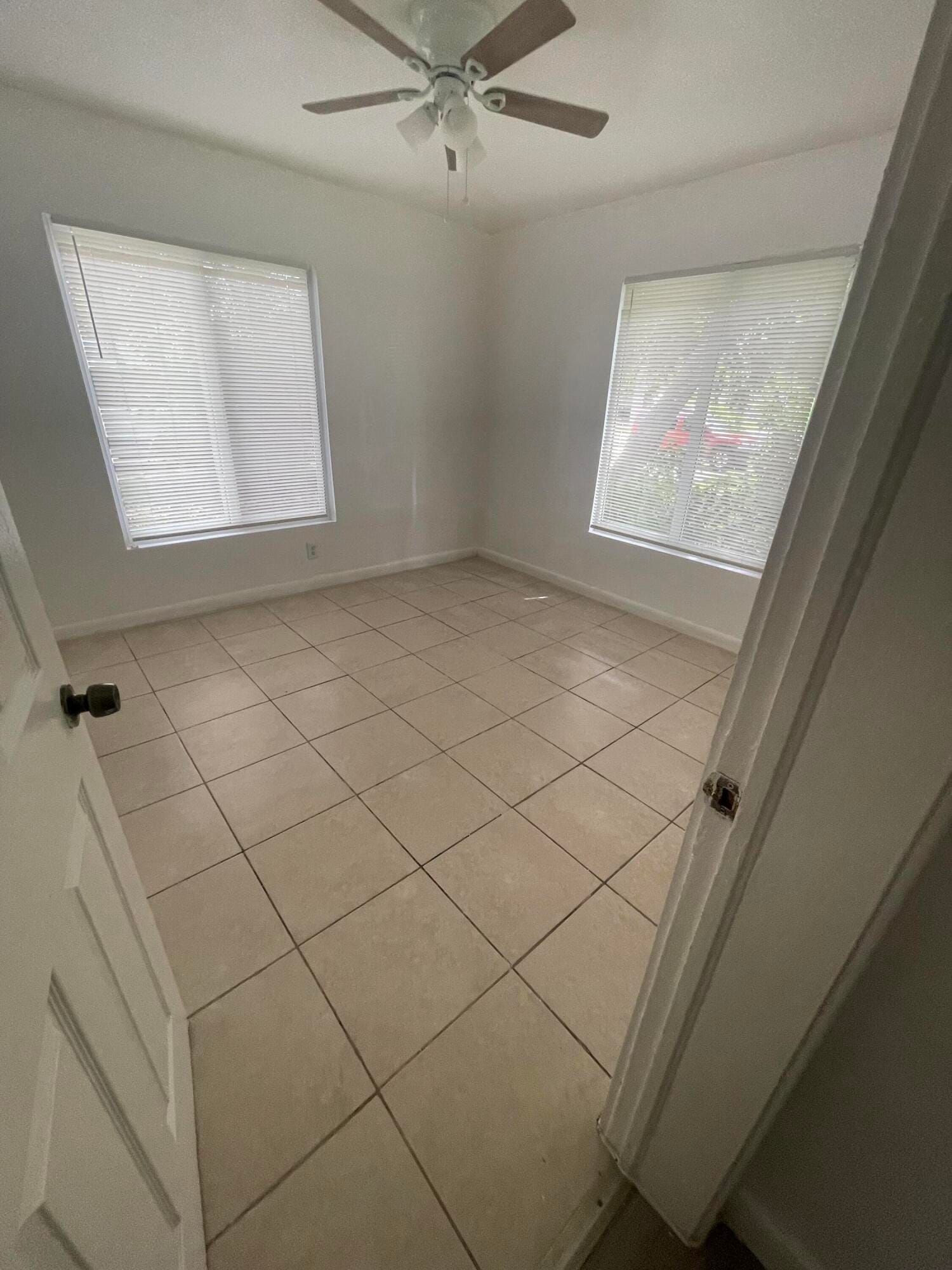 2410 GARFIELD Street — photo 9