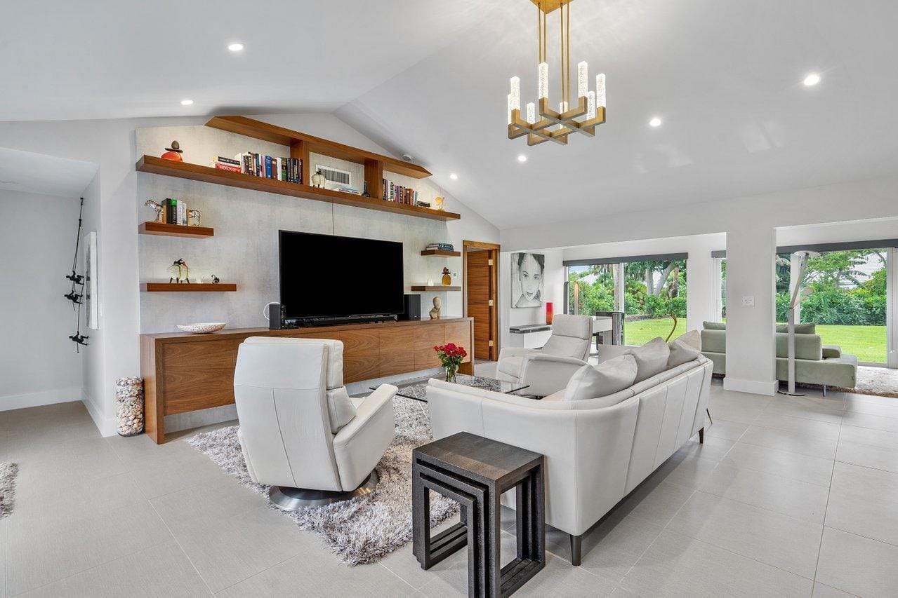 4582 Sanderling Circle W — photo 3