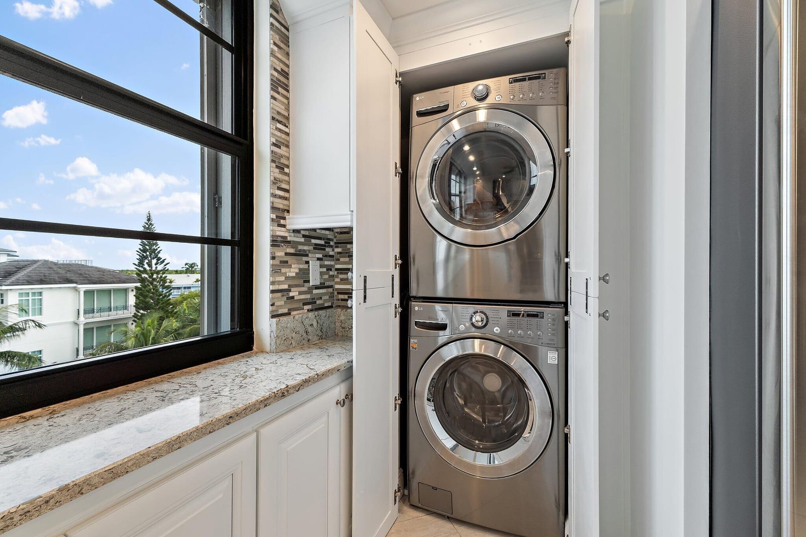 911 Ocean Drive 506 — photo 12