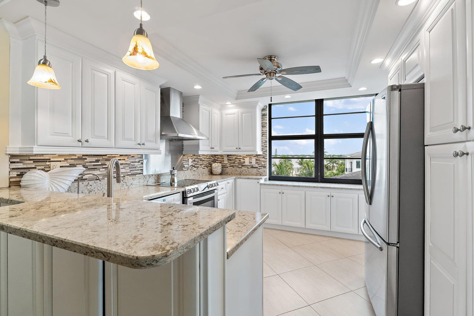 911 Ocean Drive 506 — photo 7