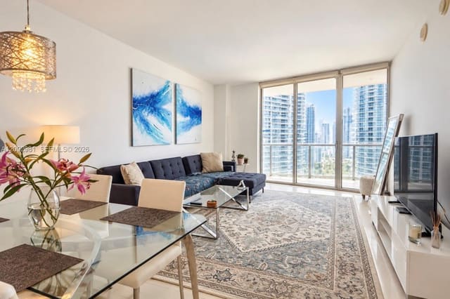 475 Brickell Avenue 3512, Miami, FL 33131