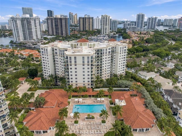 19900 E Country Club Drive 116, Aventura, FL 33180