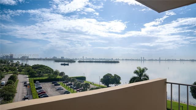 880 NE 69th Street 7M, Miami, FL 33138