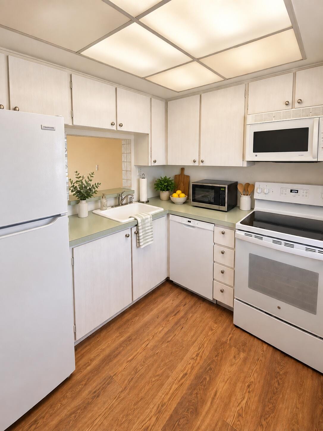 5580 TAMBERLANE Circle 334 — photo 3