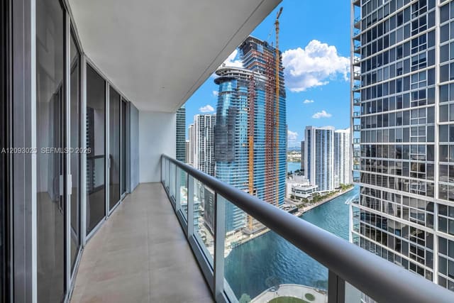 485 Brickell Avenue 3201, Miami, FL 33131