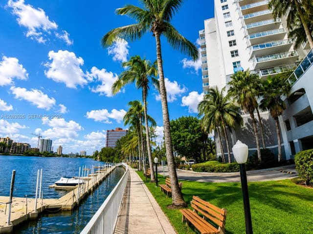 5099 NW 7th Street TS-03, Miami, FL 33126