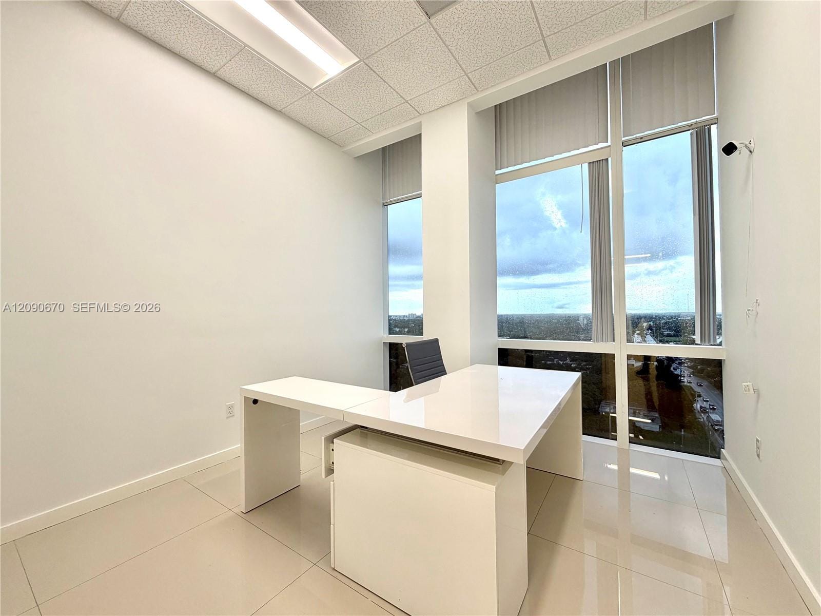20200 W Dixie Highway 1201 — photo 12