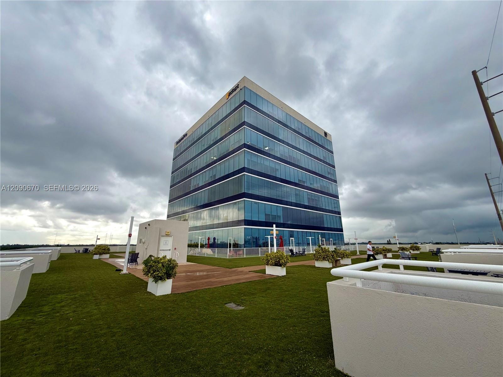 20200 W Dixie Highway 1201, Miami, FL 33180 photo 25