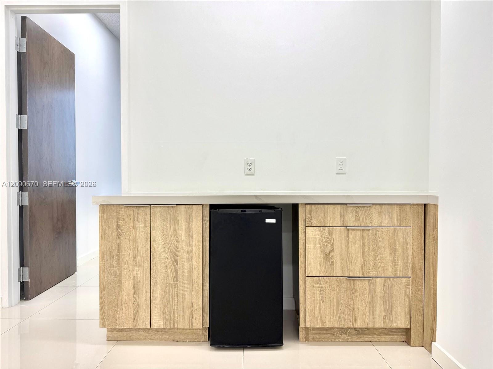 20200 W Dixie Highway 1201 — photo 8