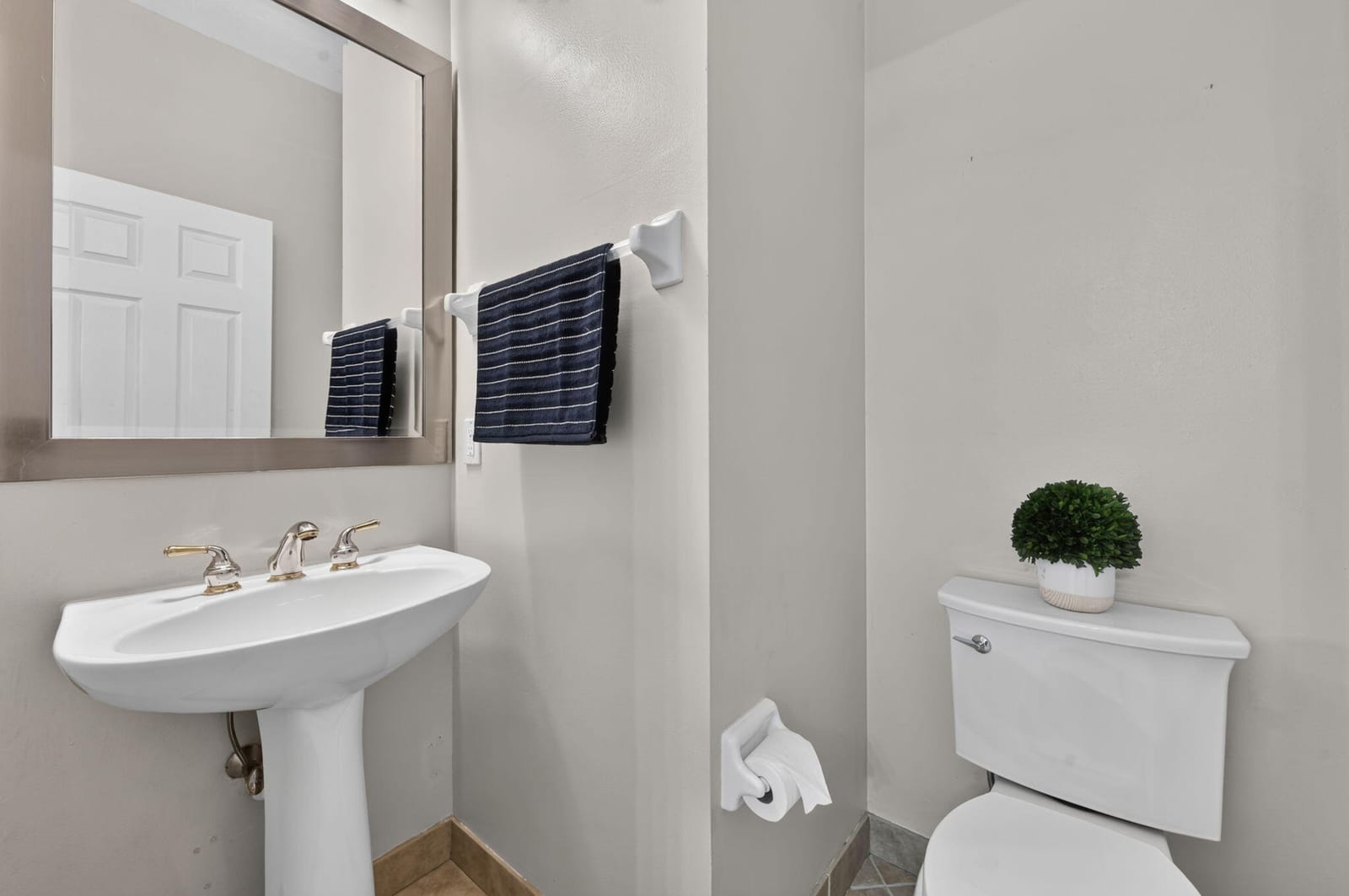 290 NE 5TH Avenue 4 — photo 9