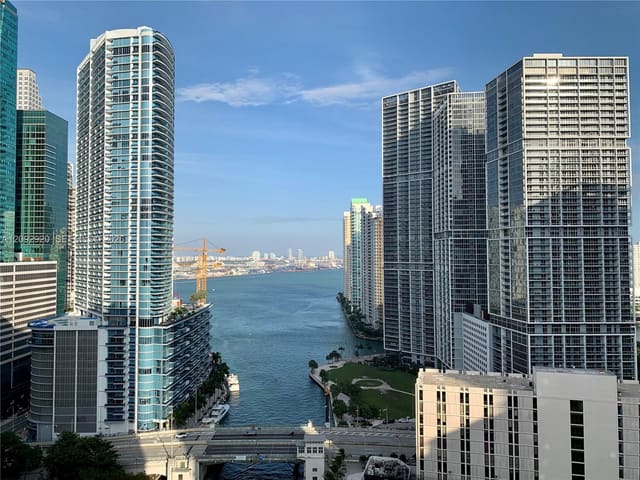 31 SE 5th Street 2806, Miami, FL 33131