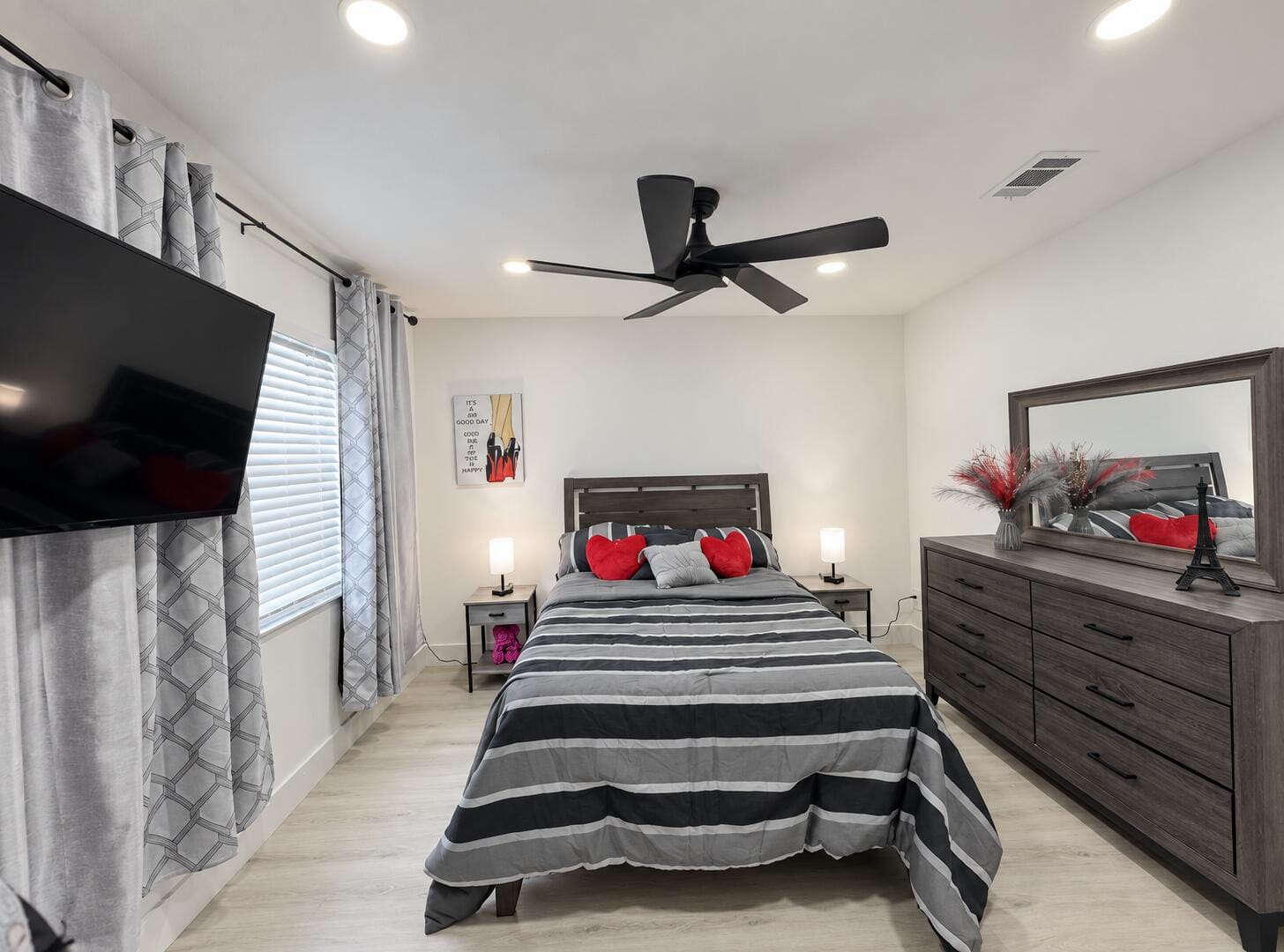 1034 MANOR Drive, Palm Springs, FL 33461 photo 13