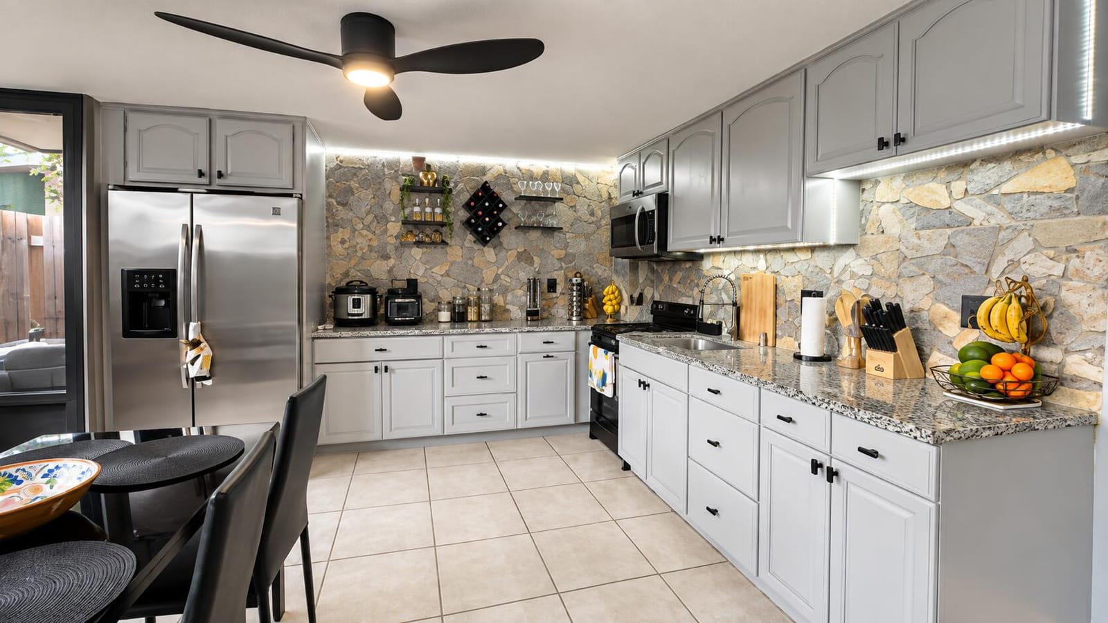 1034 MANOR Drive, Palm Springs, FL 33461 photo 24